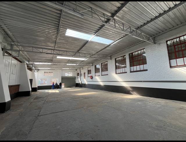 437M² WAREHOUSE TO LET IN SEBENZA
